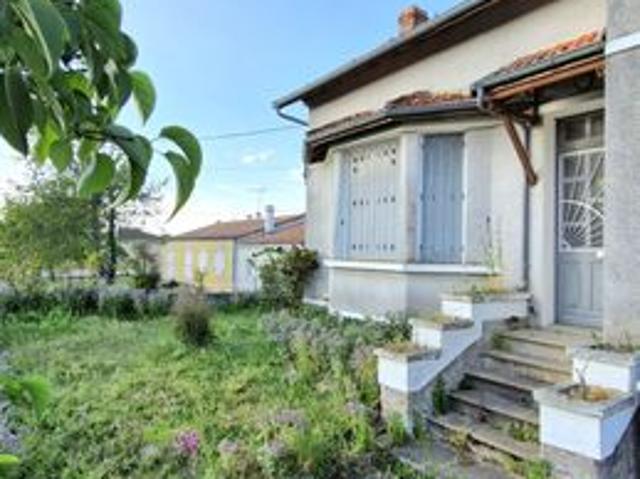 Maison vente à Confolens, Hiesse