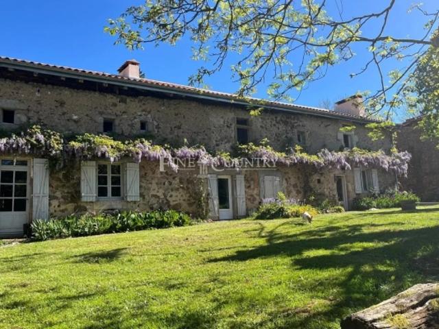 Maison vente à Confolens, Mazerolles