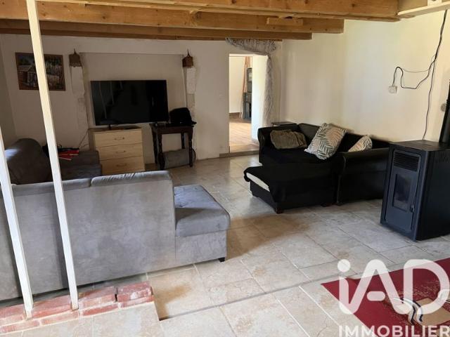 Maison vente à Montmorillon, Charroux