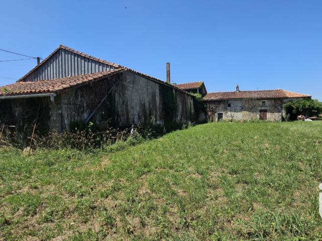 Maison vente à Confolens, Chassiecq