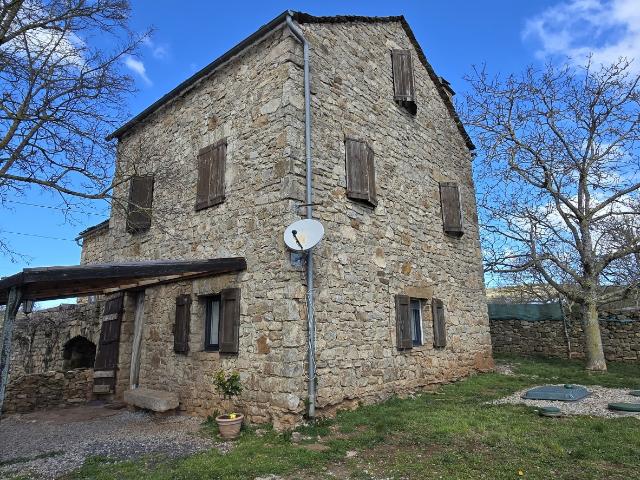 Maison vente à Millau, Occitanie