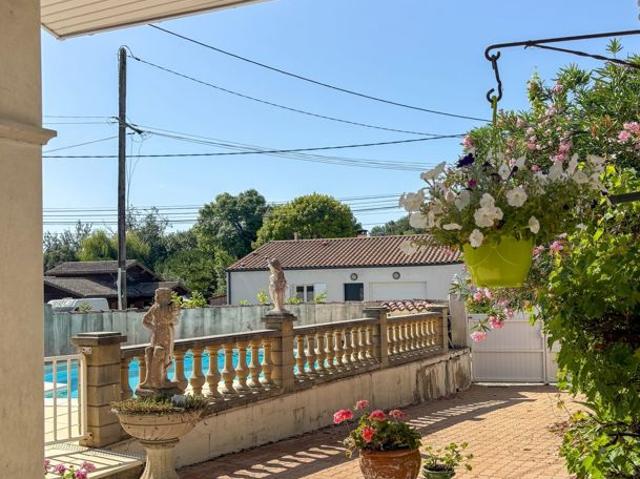 Maison vente à Saintes, Arces