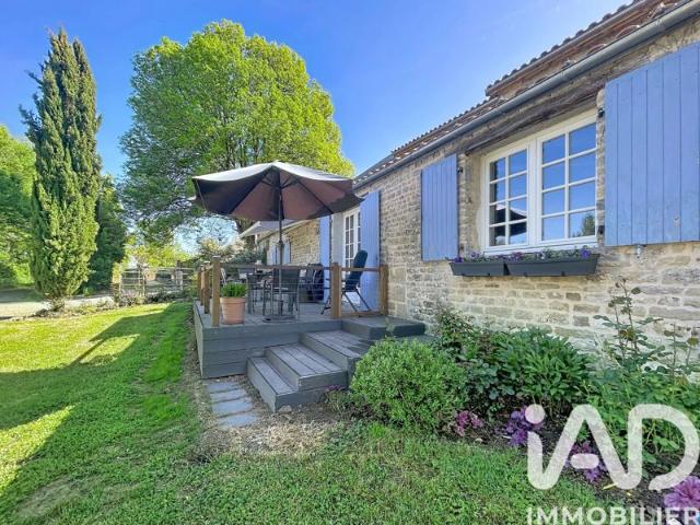Maison vente à Fontenay-le-Comte, Xanton-chassenon