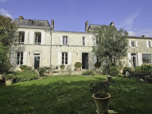 Villa vente à Saint-Jean-d'Angély, La Benâte