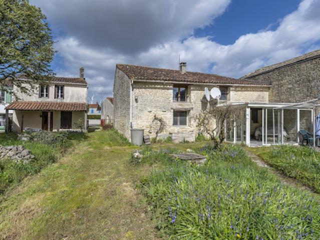 Maison vente à Saint-Jean-d'Angély, Coivert