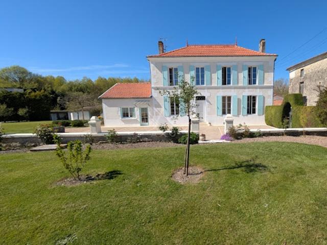 Villa vente à Saint-jean-d'angély, Fief de l'Aumônerie