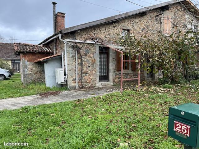Maison vente à Confolens, Saulgond