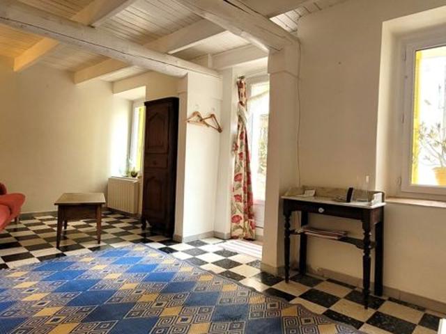 Maison vente à Carpentras, Violès