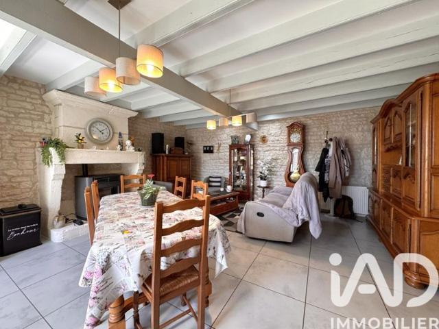 Maison vente à Fontenay-le-Comte, Xanton-chassenon