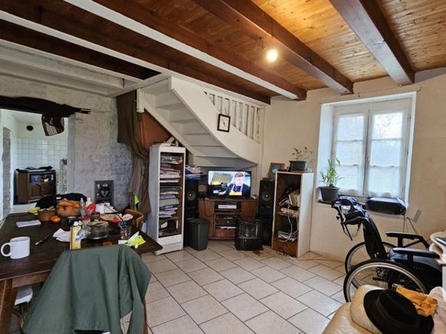 Maison vente à Confolens, Courcôme