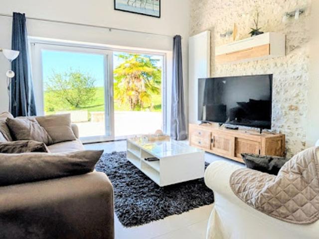 Maison vente à Cognac, Saint-preuil