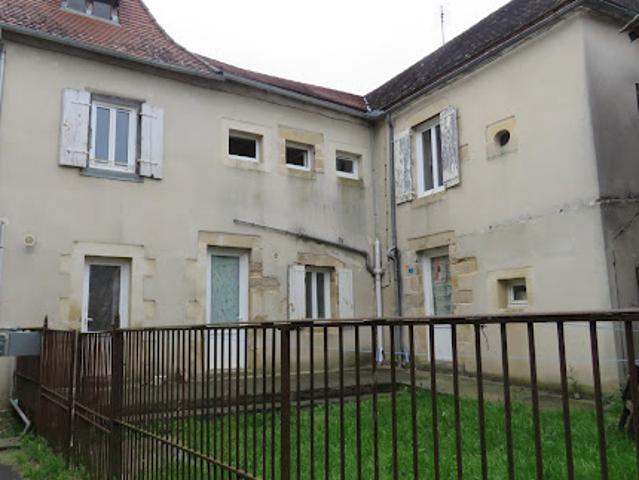 Maison vente à Nontron, Génis
