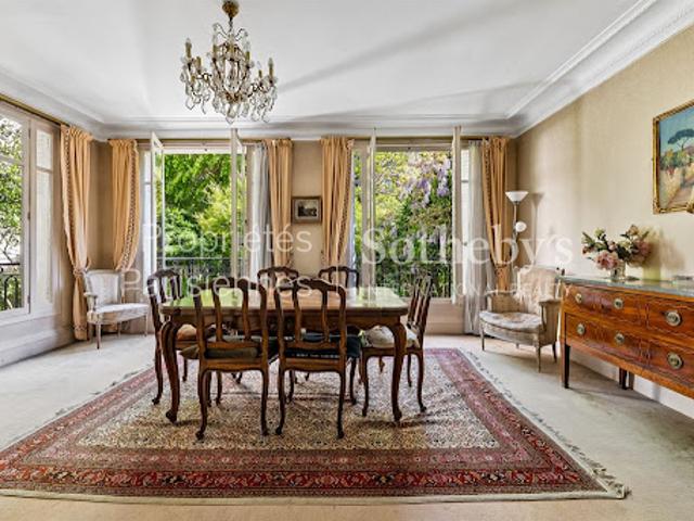 Maison vente à Paris, Île-de-France