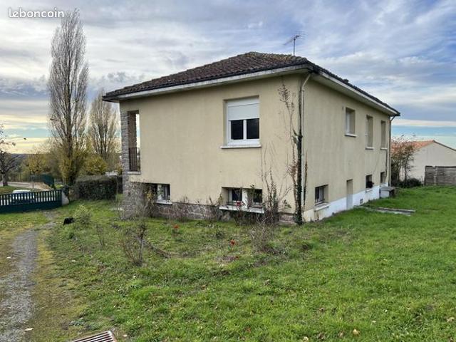Maison vente à Confolens
