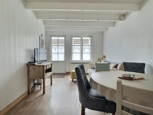 Maison vente à La Rochelle, Loix