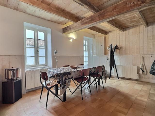Maison vente à La Rochelle, Loix