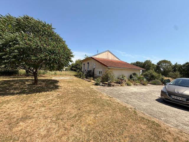 Maison vente à Rochechouart, Saillat-sur-vienne