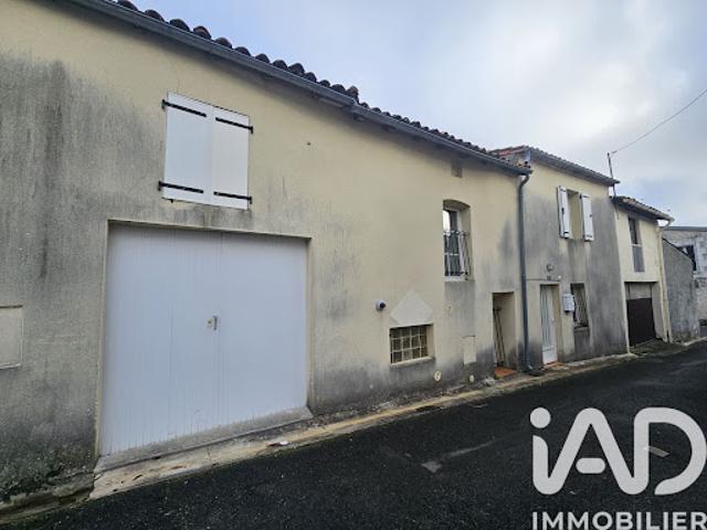 Maison vente à Confolens, Saint-amant-de-boixe