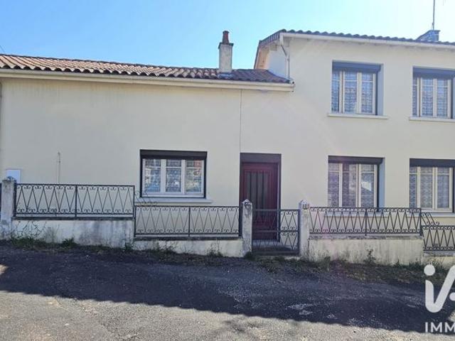 Maison vente à Confolens, Courcôme