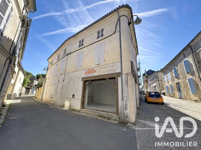 Maison vente à Saintes, Burie