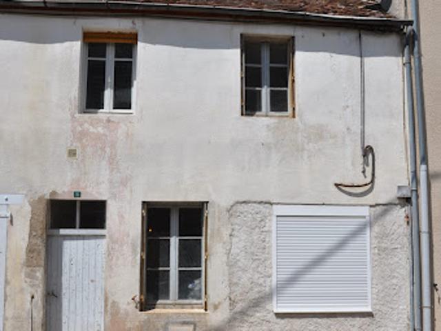 Maison vente à Vichy, Le Donjon