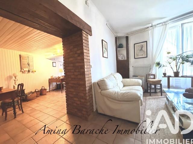 Maison vente à Versailles, Plaisir