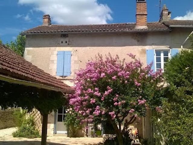 Maison vente à Nontron, Saint-front-la-rivière