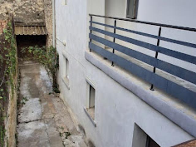 Maison vente à Nîmes, Montfrin