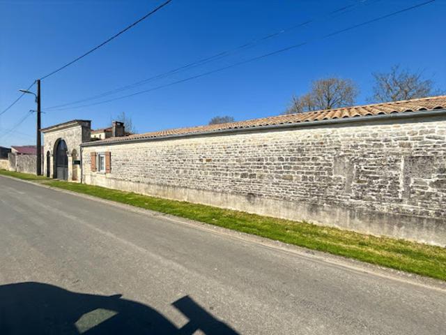 Maison vente à Saint-Jean-d'Angély, Saint-jean-d'angély