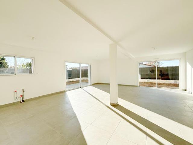 Maison vente à Échillais, Ville d'Enver