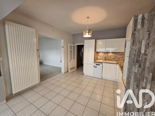 Maison vente à Angoulême, La Couronne