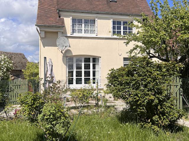 Maison vente à Dreux, Bû