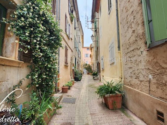 Maison vente à Arrondissement de Toulon, Solliès-toucas