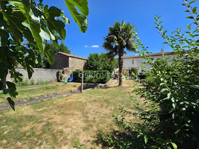 Maison vente à La Roche-sur-Yon, La Gaubretière
