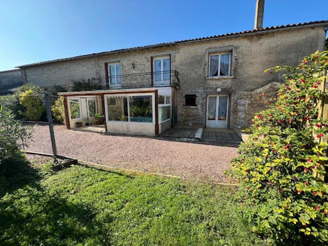 Maison vente à Confolens, Paizay-naudouin-embourie