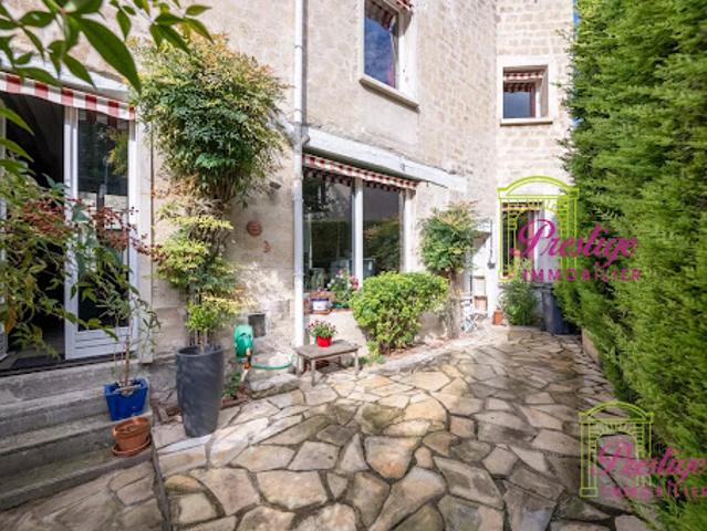 Maison vente à Saint-Germain-en-Laye, Le Mesnil-le-roi