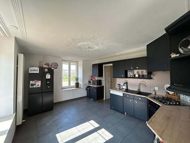 Maison vente à Neufchâteau, Escles