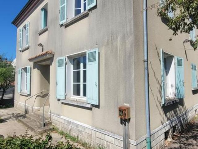 Maison vente à Saint-Jean-d'Angély, Poursay-garnaud