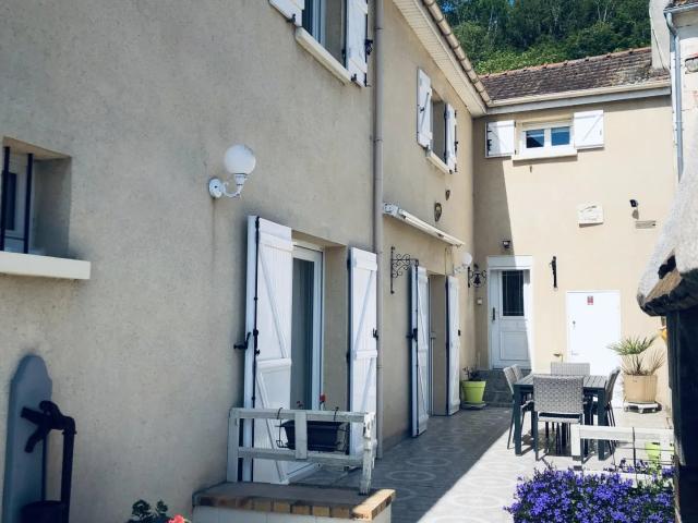 Maison vente à Compiègne, Jaux
