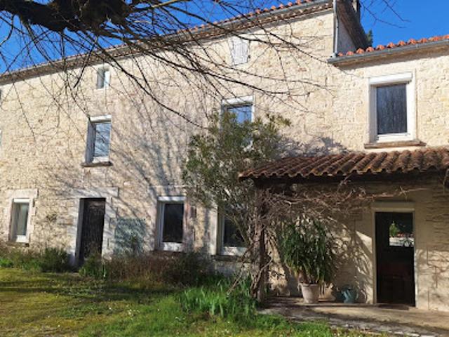Maison vente à Confolens, Mansle