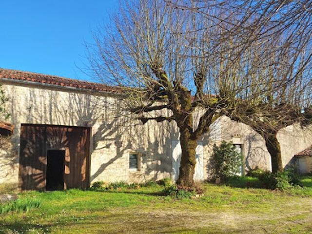 Maison vente à Confolens, Mansle