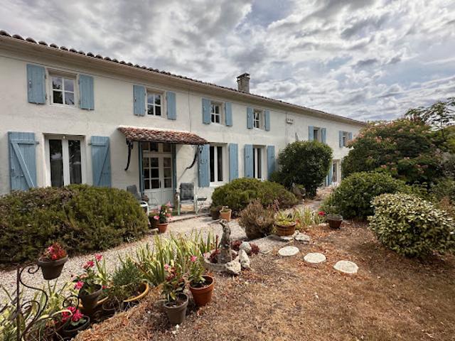 Maison vente à Saint-Jean-d'Angély, Cressé