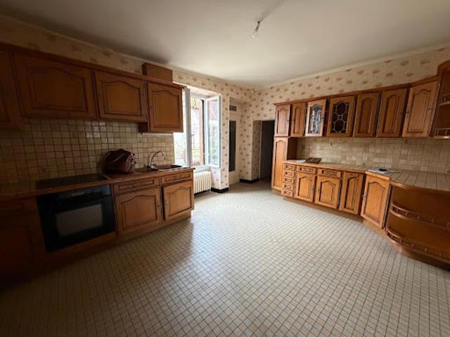 Maison vente à Saint-Amand-Montrond, La Celle