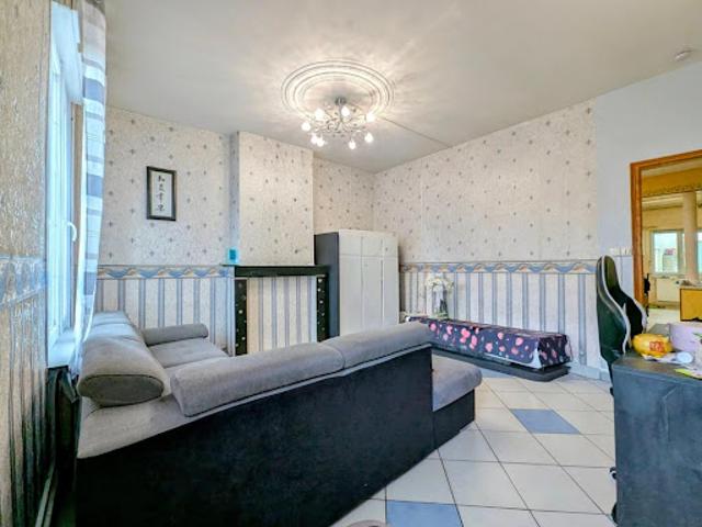 Maison vente à Valenciennes, Petite-forêt