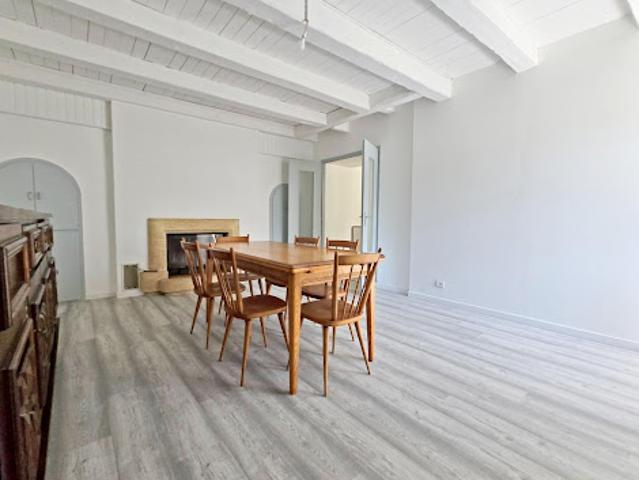 Maison vente à Échillais, Ville d'Enver