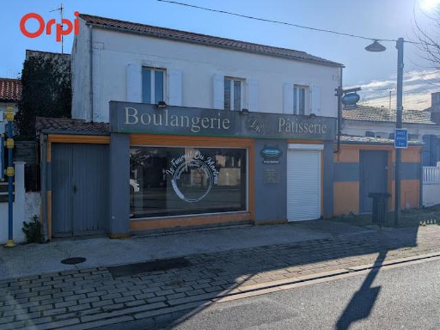 Maison vente à Échillais, Ville d'Enver