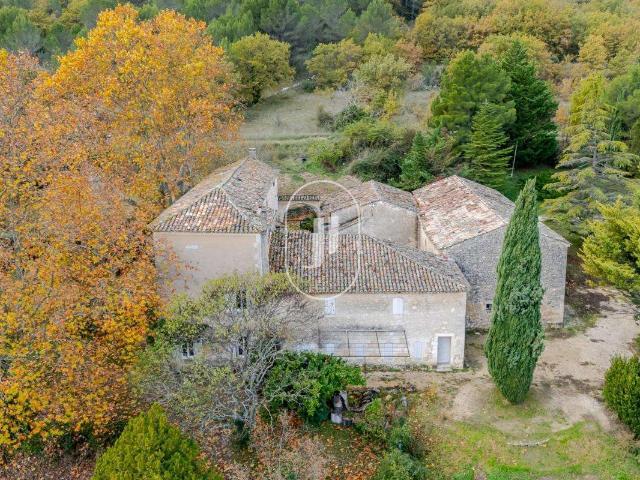 Maison vente à Apt, Lacoste