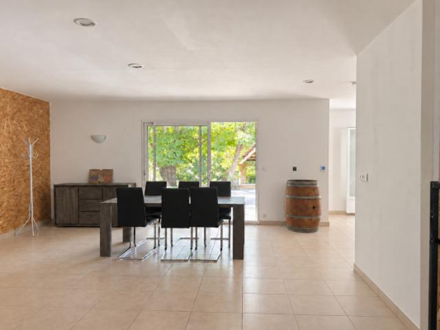 Maison vente à Nîmes, Crespian