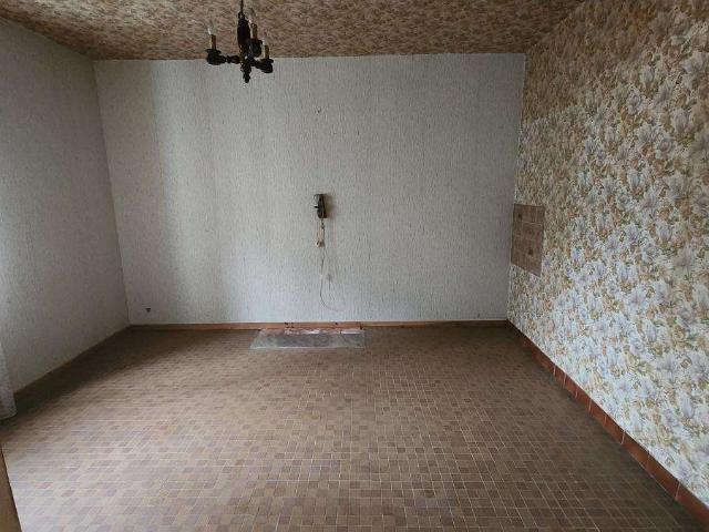 Maison vente à Sainte-Suzanne, Sainte-Suzanne-et-Chammes