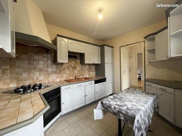 Maison vente à Saumur, Saulgé-l'hôpital